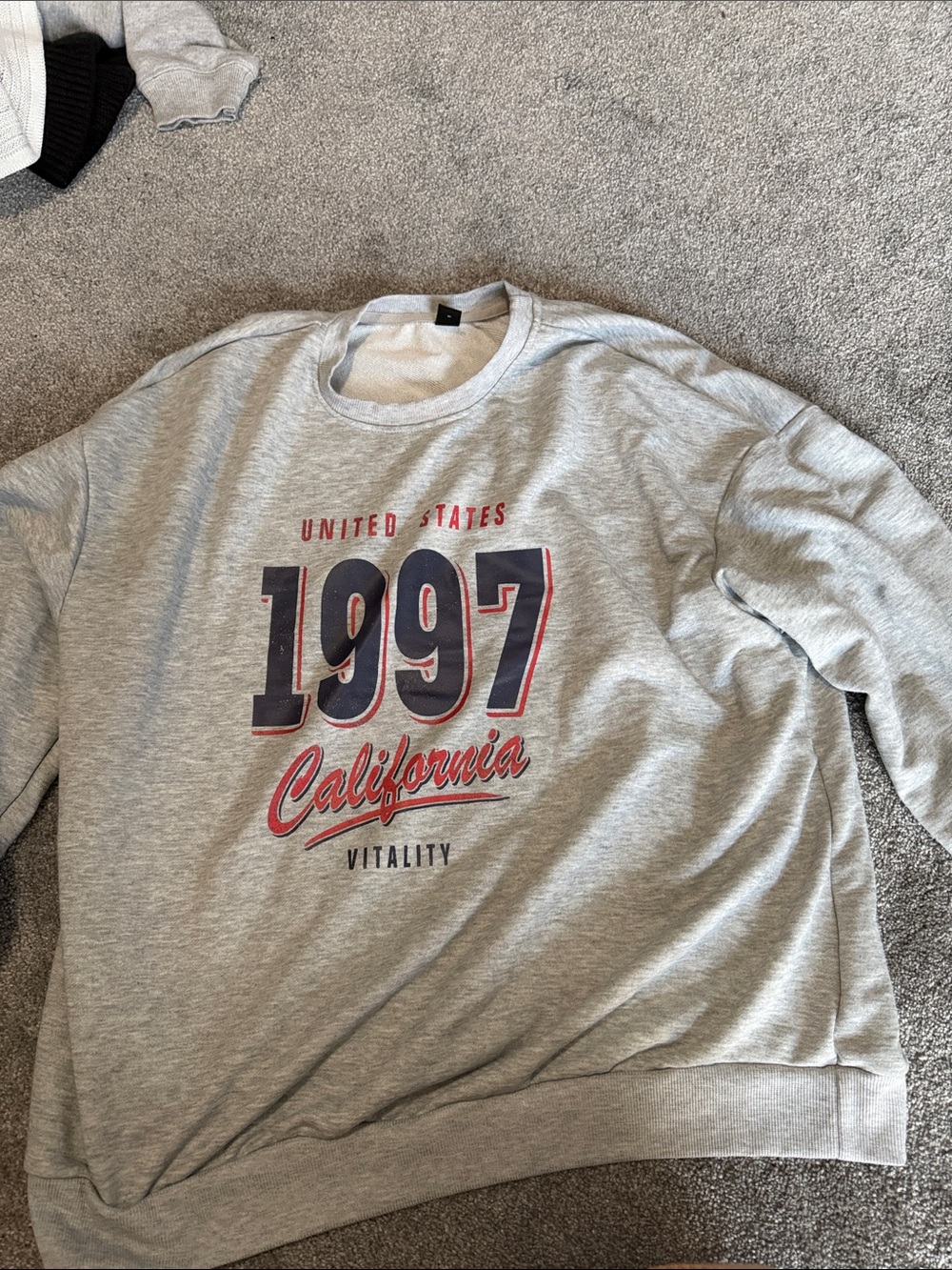 Grey '1997 California' Graphic Crewneck Sweatshirt